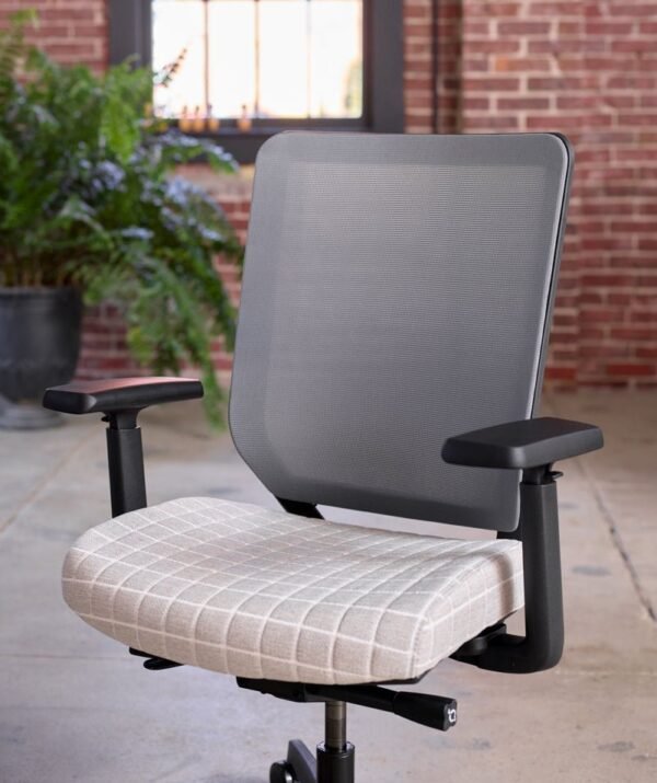 Genus Seating - Image 10