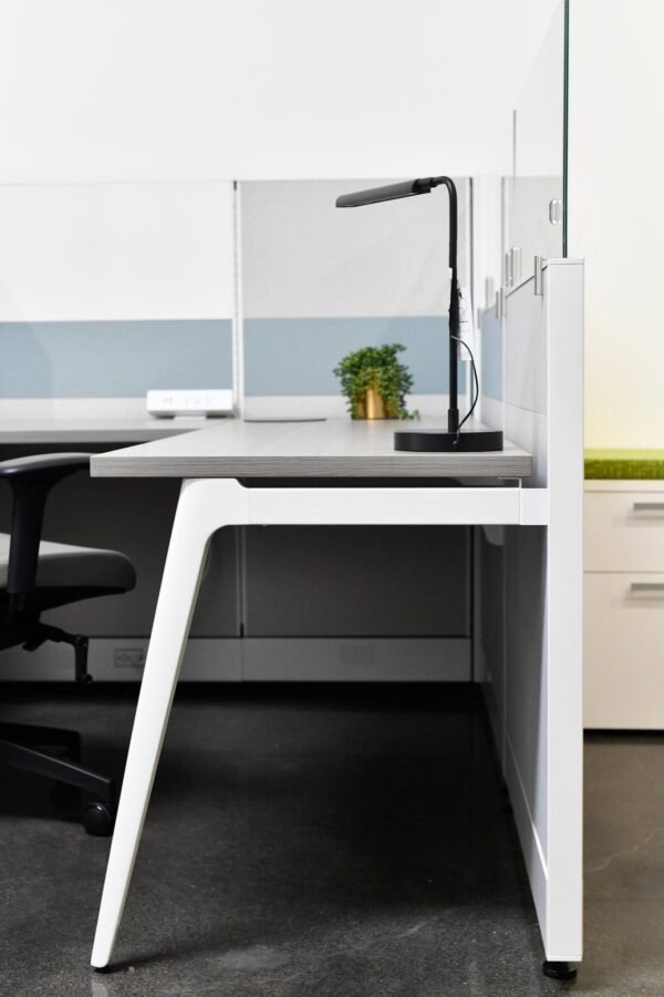 Novo Cubicles by Friant (4 Pack. 6x6. 47 Panel Height) - Image 2